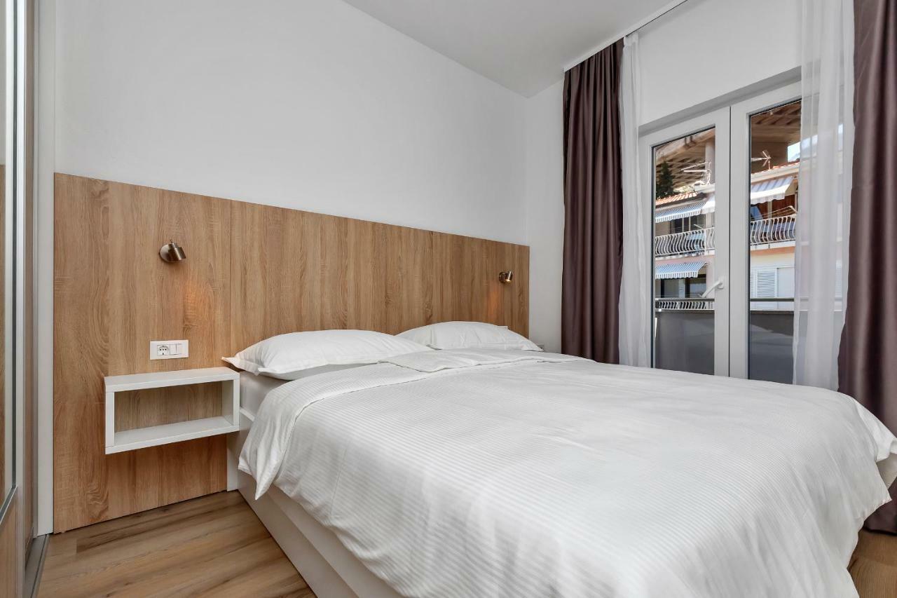 Apartmani Daniela พอดโกรา ภายนอก รูปภาพ